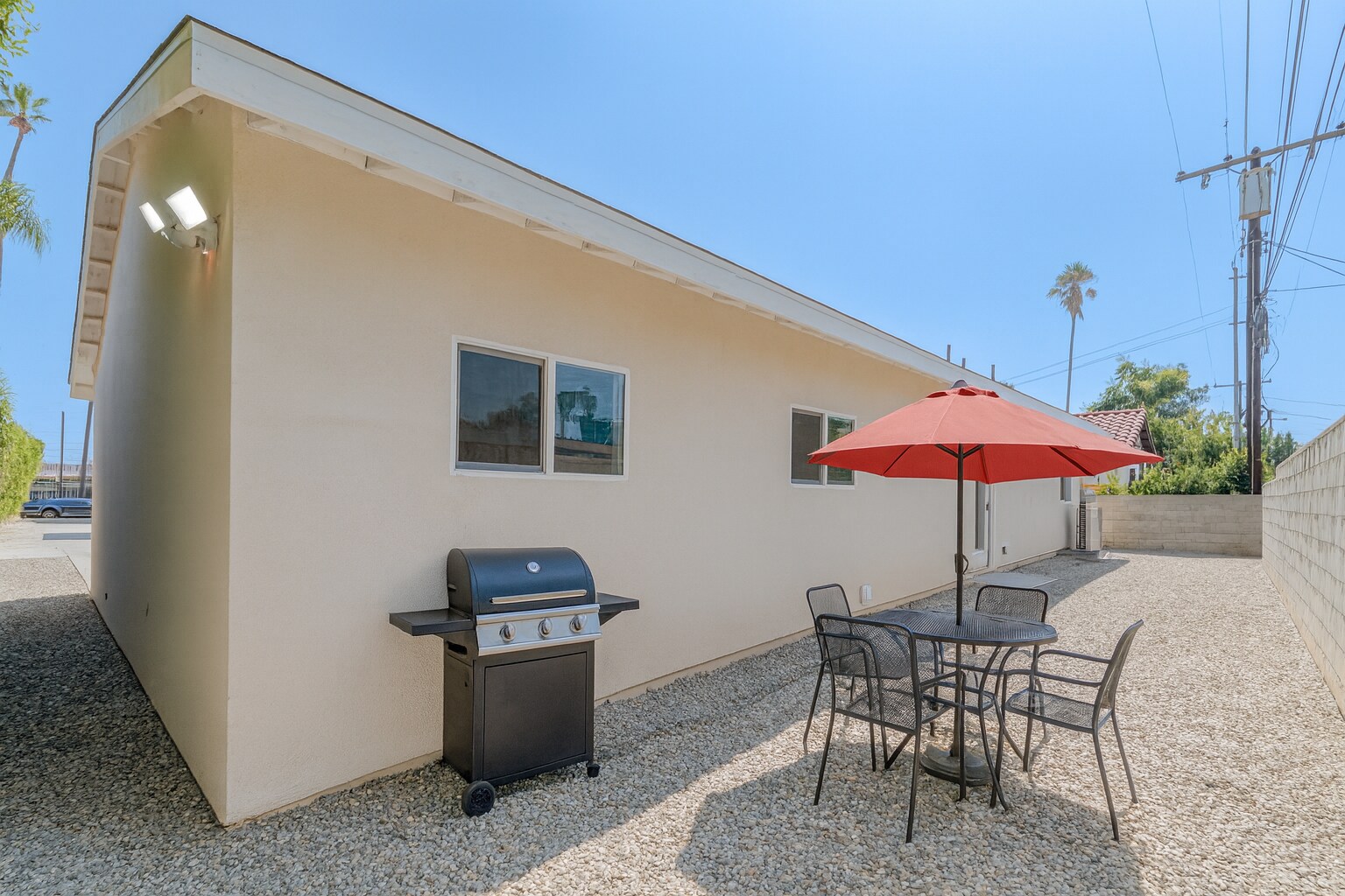 Virtual staging - 1219 N Azusa Ave