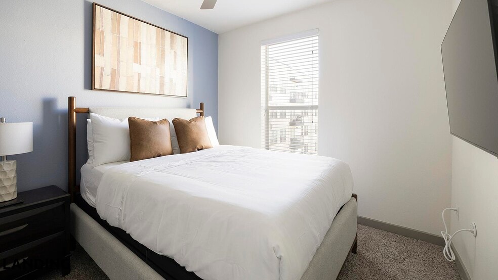 Building Photo - 101 S Center St