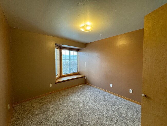 Building Photo - 211 Michael Grove Ave