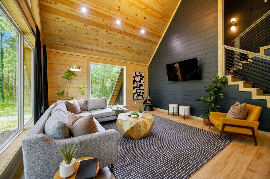 Building Photo - 436 Hochapine Trl