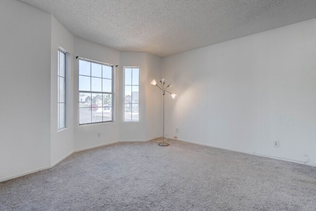 Building Photo - 5519 Myron Cir