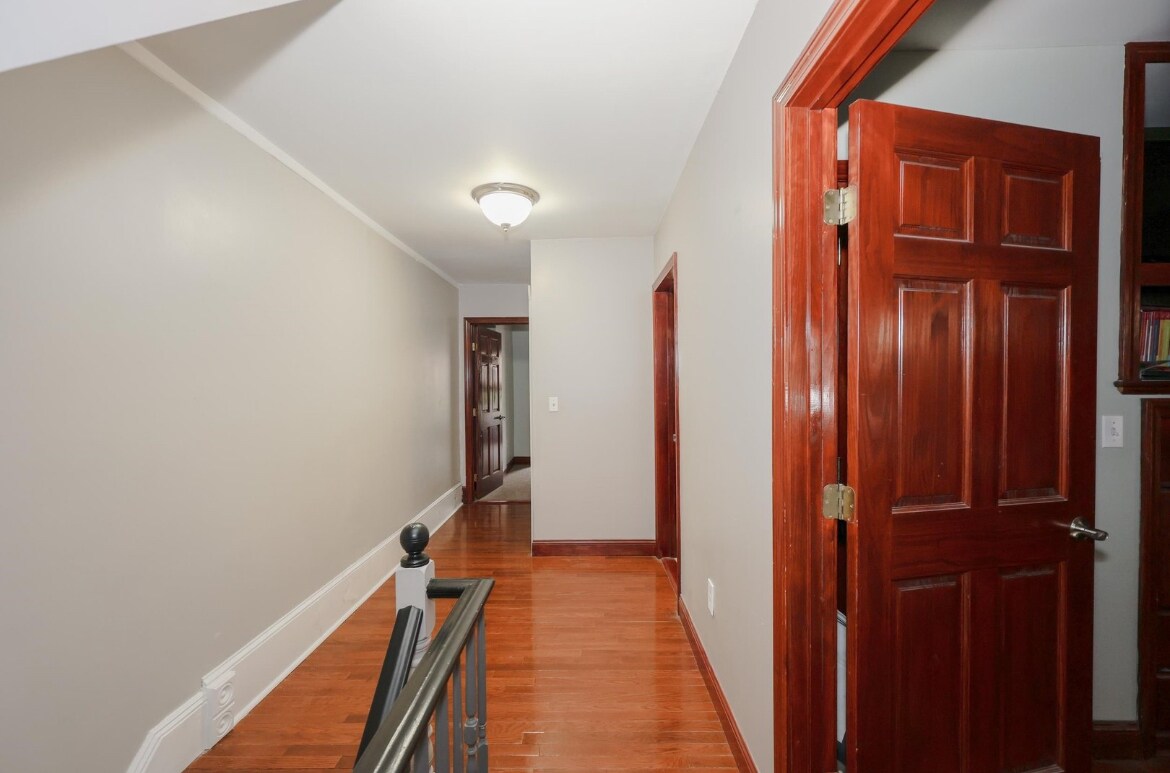 Building Photo - 331 E High St