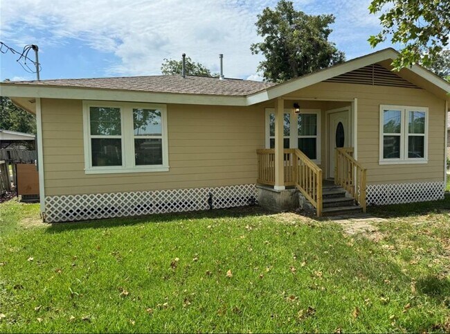 Primary Photo - 7009 Lavender St