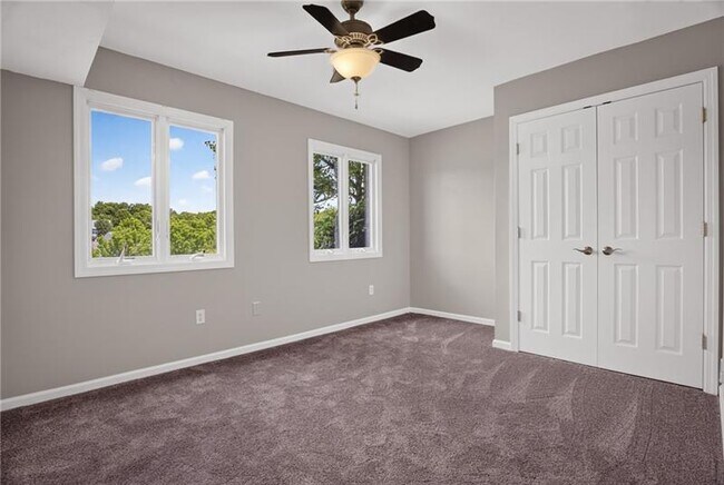 Building Photo - 9704 Sundance Dr