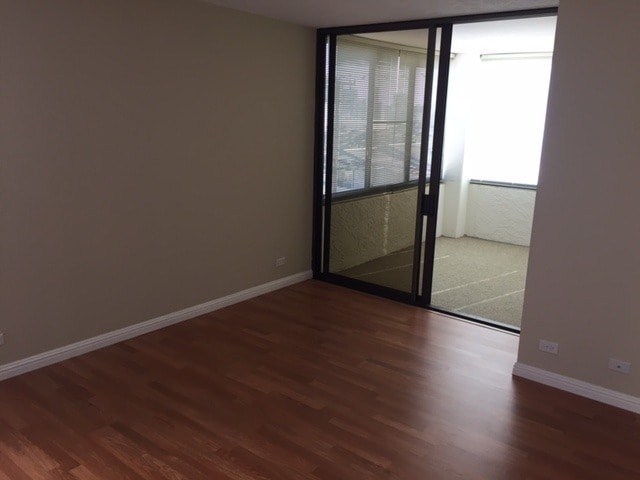 Building Photo - Newly Renovated! Punahou Area