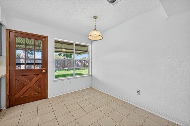 Building Photo - 8511 Collingdale Rd
