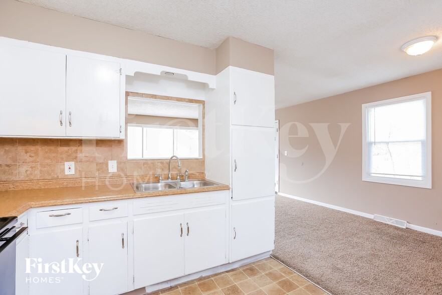 Building Photo - 1104 Kearney Rd