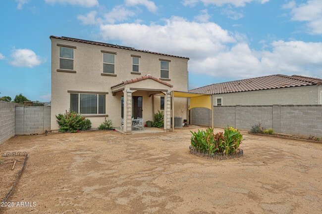 Building Photo - 509 E Elm Ln