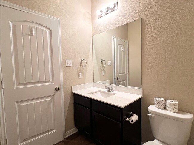 Building Photo - 104 Lassy Cove