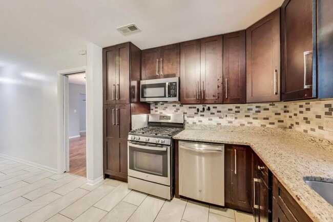 Building Photo - 4257 Oakton St