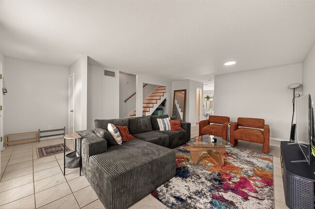 Building Photo - 6404 Burgoyne Dr.