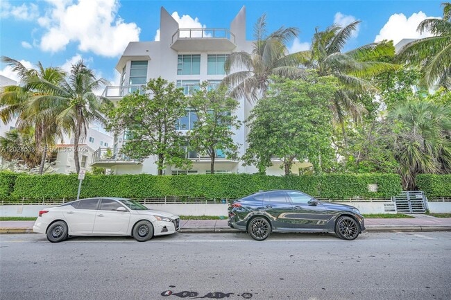 Building Photo - 7728 Collins Ave