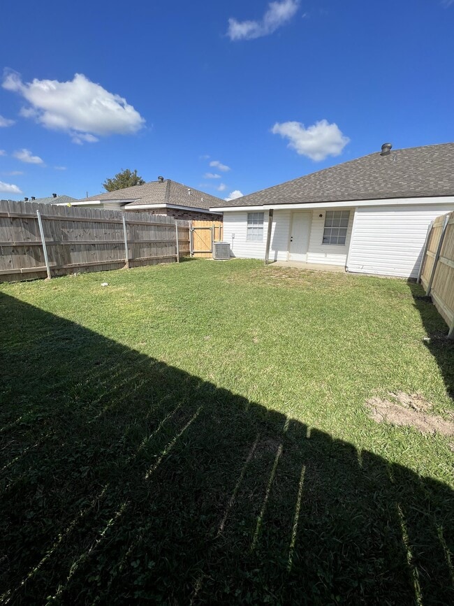 Building Photo - 1743 N Tallowood Dr