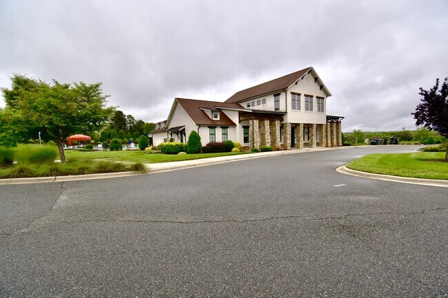 Building Photo - 7111 Waterwheel St SW