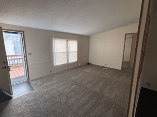 Building Photo - 831 N Pontiac Trail