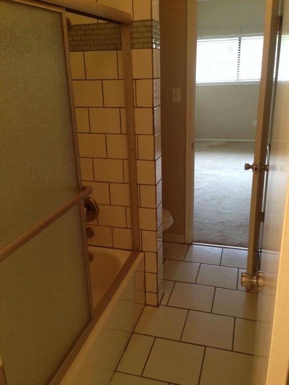 Building Photo - 8322 Greenslope Dr