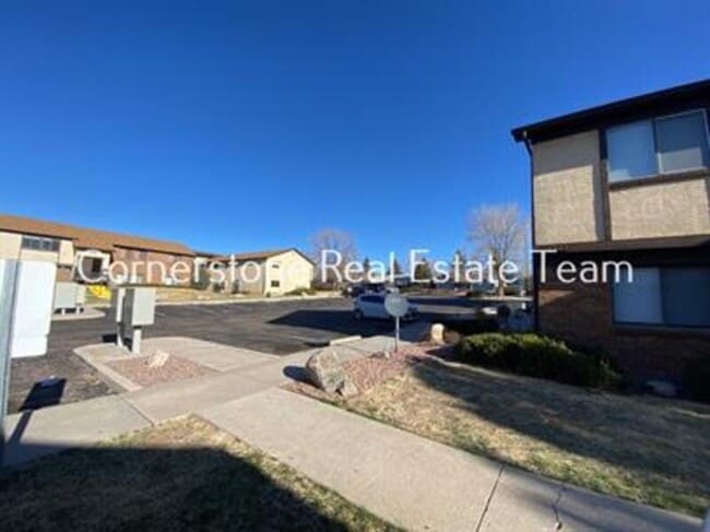 Building Photo - 2627 E Uintah St