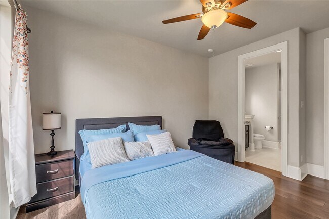 Building Photo - 2610 Orleans Way