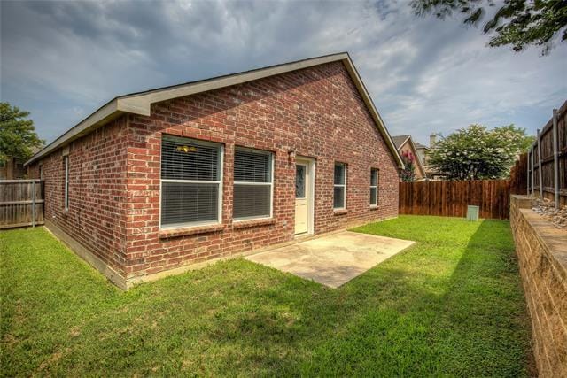 Building Photo - 10200 Pear St