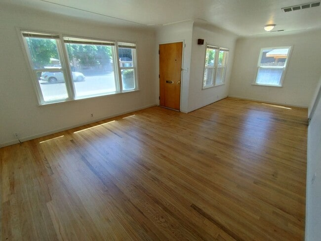 Building Photo - 229 El Vista Ave