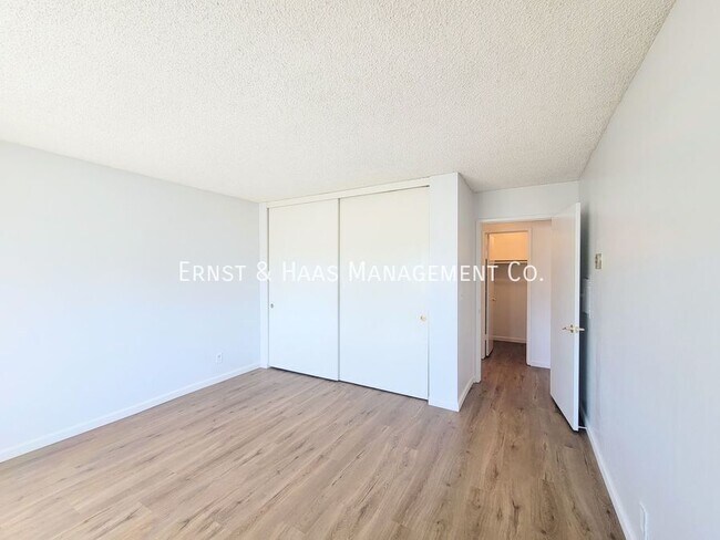 Building Photo - 3565 Linden Ave