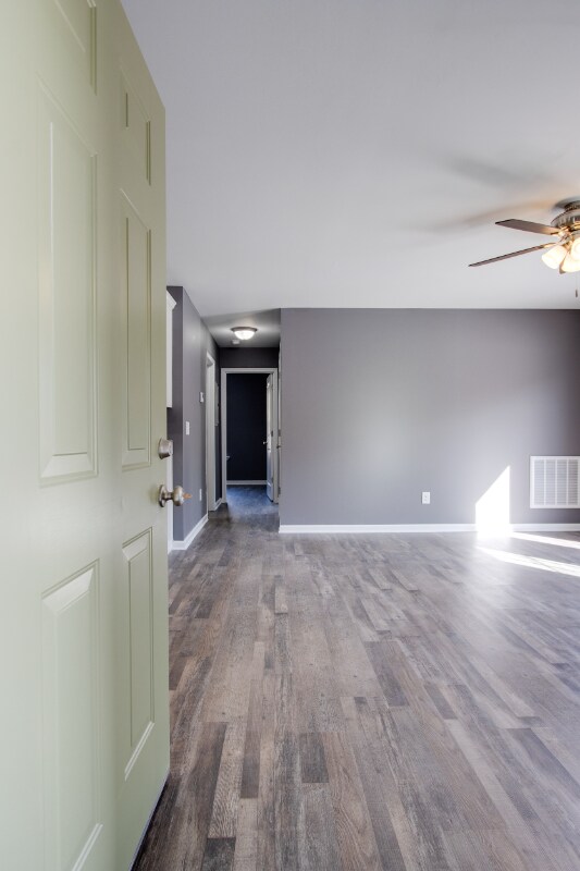 Building Photo - 138 Main St N