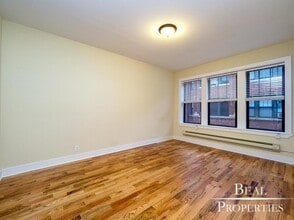 Building Photo - 0 bedroom in CHICAGO IL 60640