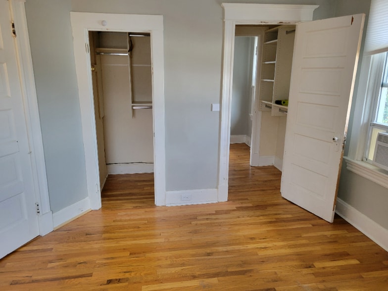 Building Photo - 2212 Washington Ave