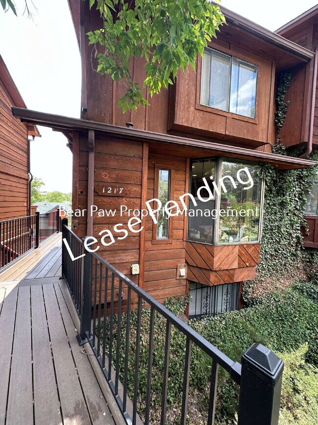 Building Photo - "Charming 4-Bed Townhouse in Golden, CO "