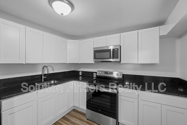 Building Photo - 42 N Main St