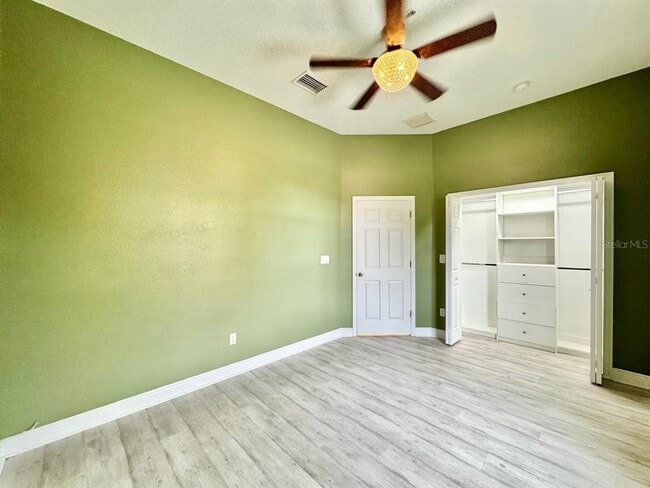 Building Photo - 487 Bayou-Village Dr