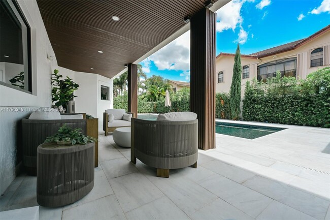 Building Photo - 8450 NW 169th Terrace