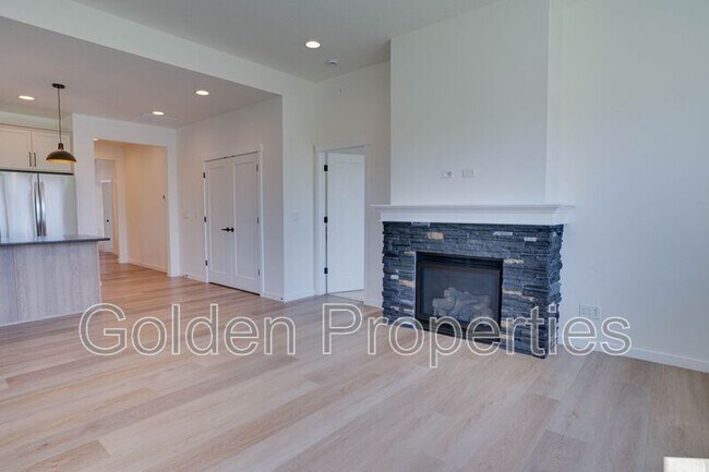 Building Photo - 7768 N Girard Cir