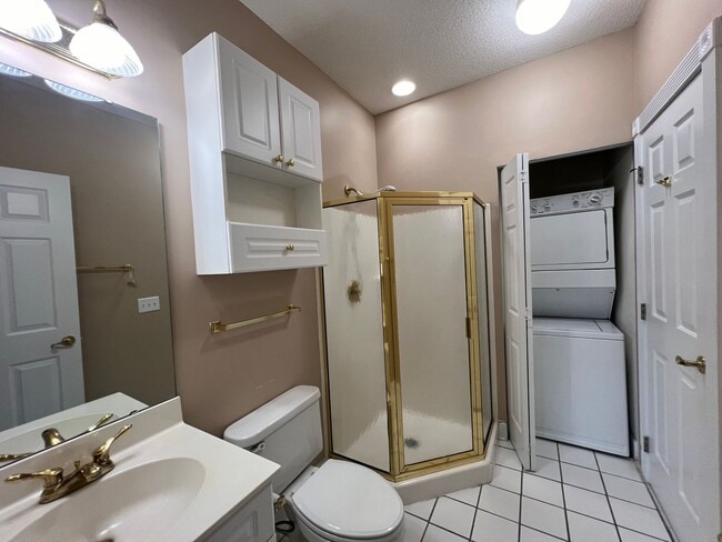 Building Photo - 4868 Dahlia Ct