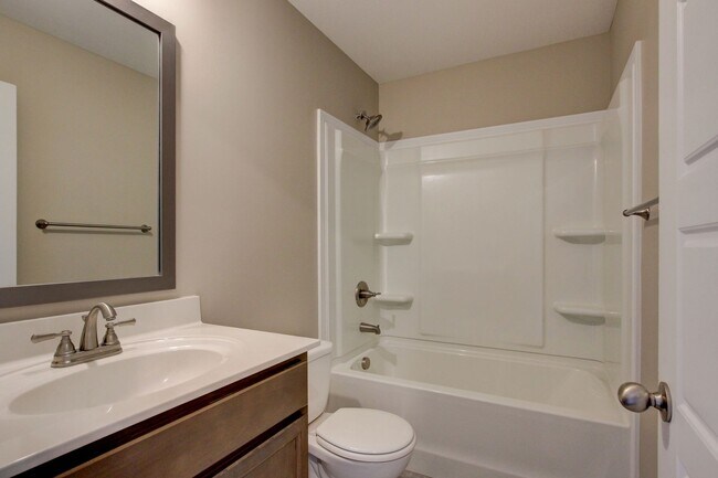 Building Photo - 1121 Cardinal Creek Dr