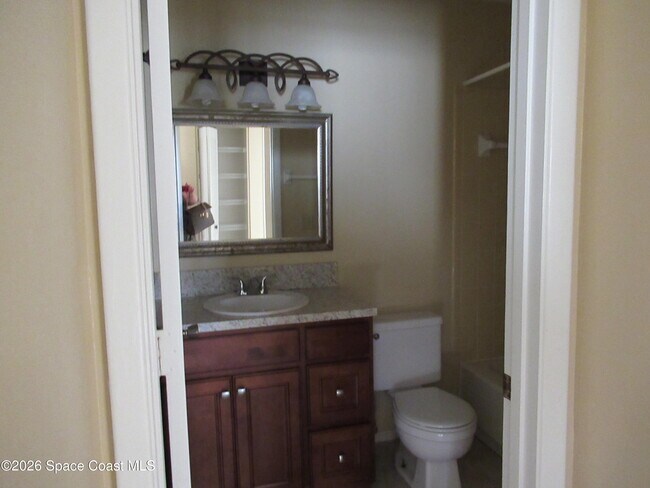 Building Photo - 971 Hooper Ave NE