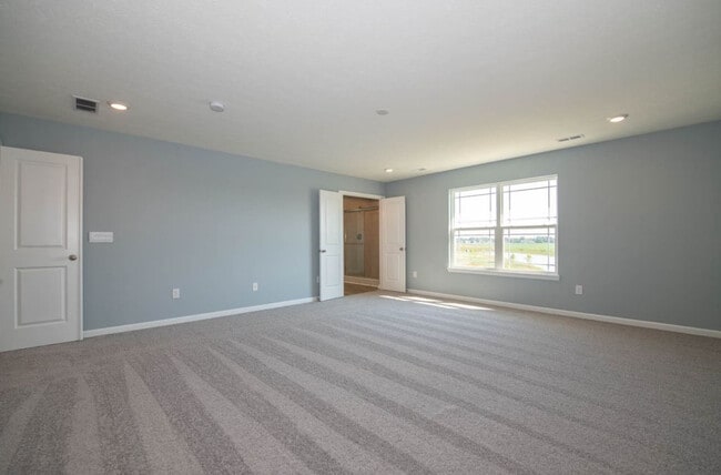 Building Photo - 5817 Flat Hill Dr