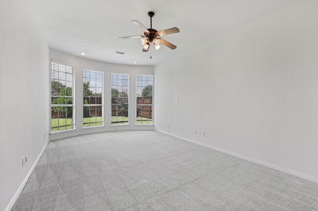 Building Photo - 11295 Apple Valley Dr