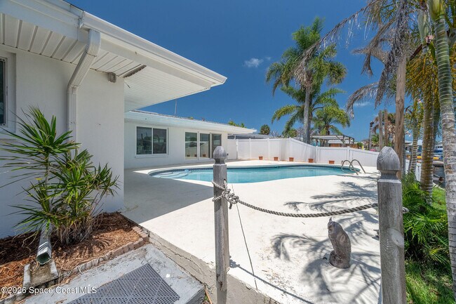 Building Photo - 458 Sandpiper Dr