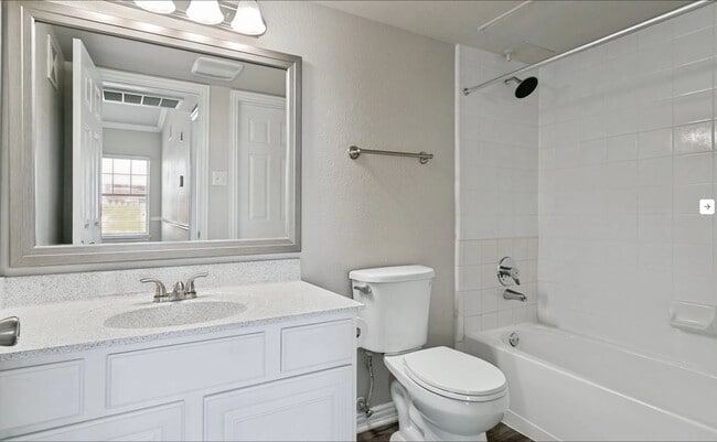 Building Photo - 2950 Mustang Dr