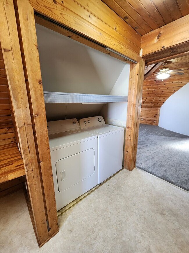 Building Photo - 705 E Montgomery St