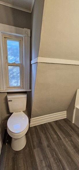 Building Photo - 602 E Ravine Ave