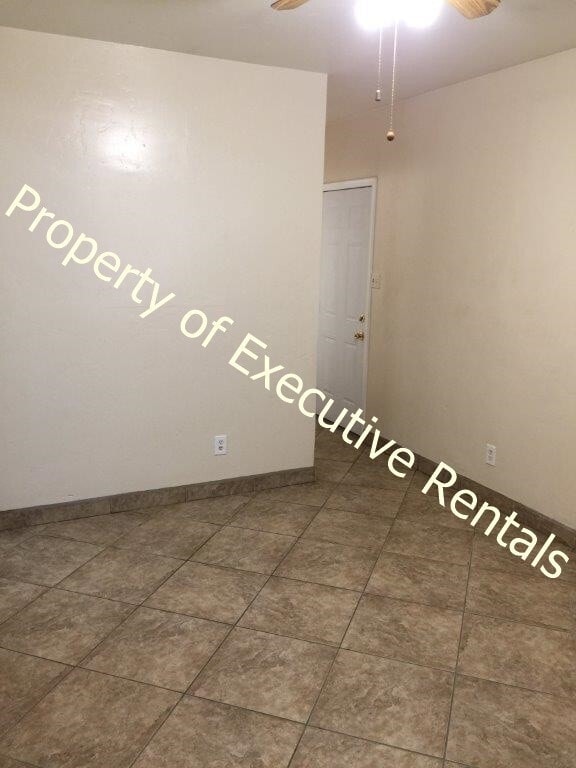 Building Photo - 2324 E Idaho Ave