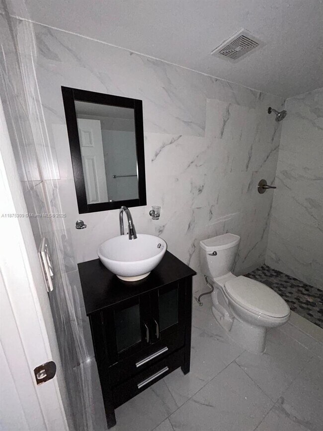 Building Photo - 19741 SW 114th Ave