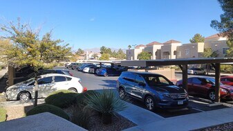 Building Photo - 1901 Villa Palms Ct