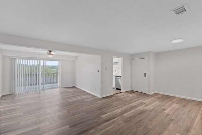 Interior Photo - The Wimbledons