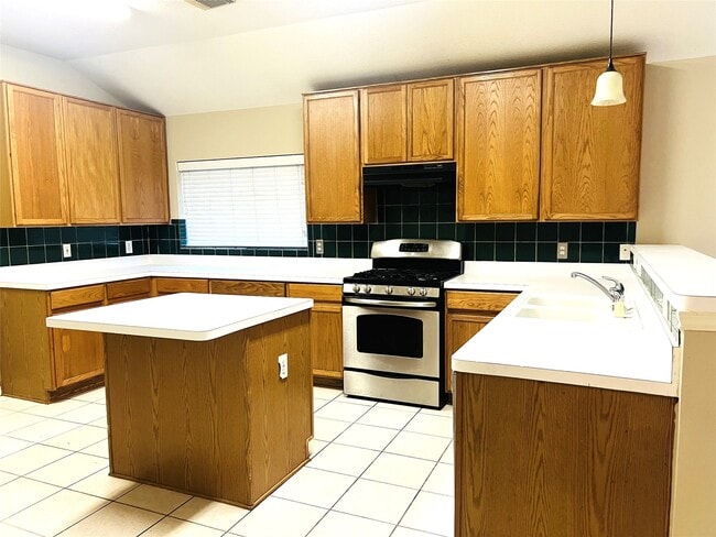Building Photo - 17314 S Summit Canyon Dr