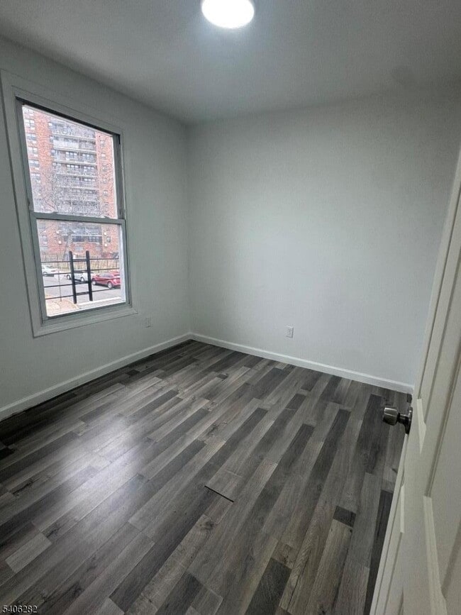 Building Photo - 119 W Broadway