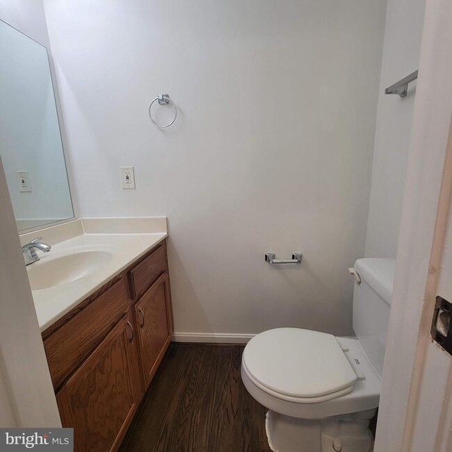 Building Photo - 6229 E Hil Mar Cir