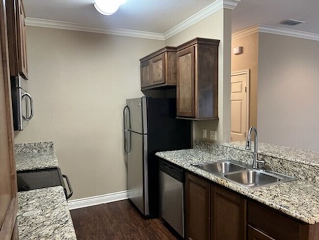 Building Photo - 3940 Mobley Cir